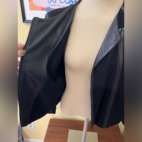 VINCE Designer Beautiful Soft Lamb Leather Contrast Point Black MOTO Jacket - Picture 8 of 15